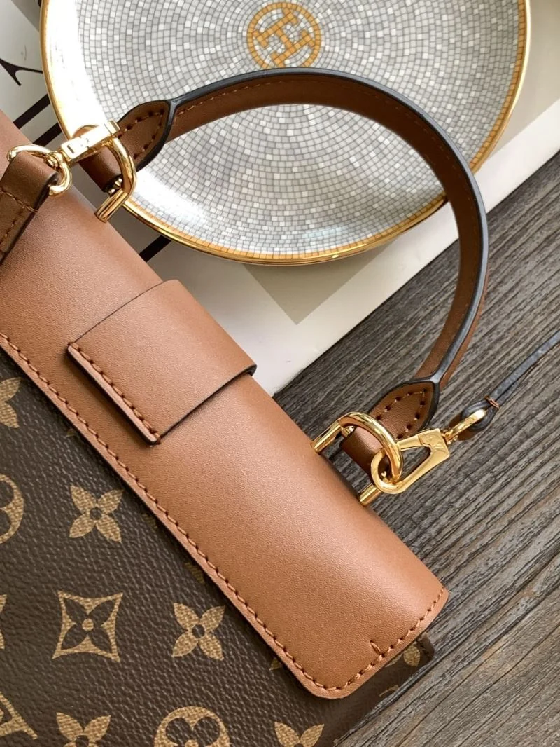 DailyWear Louis Vuitton Top Handle Bags 42251
