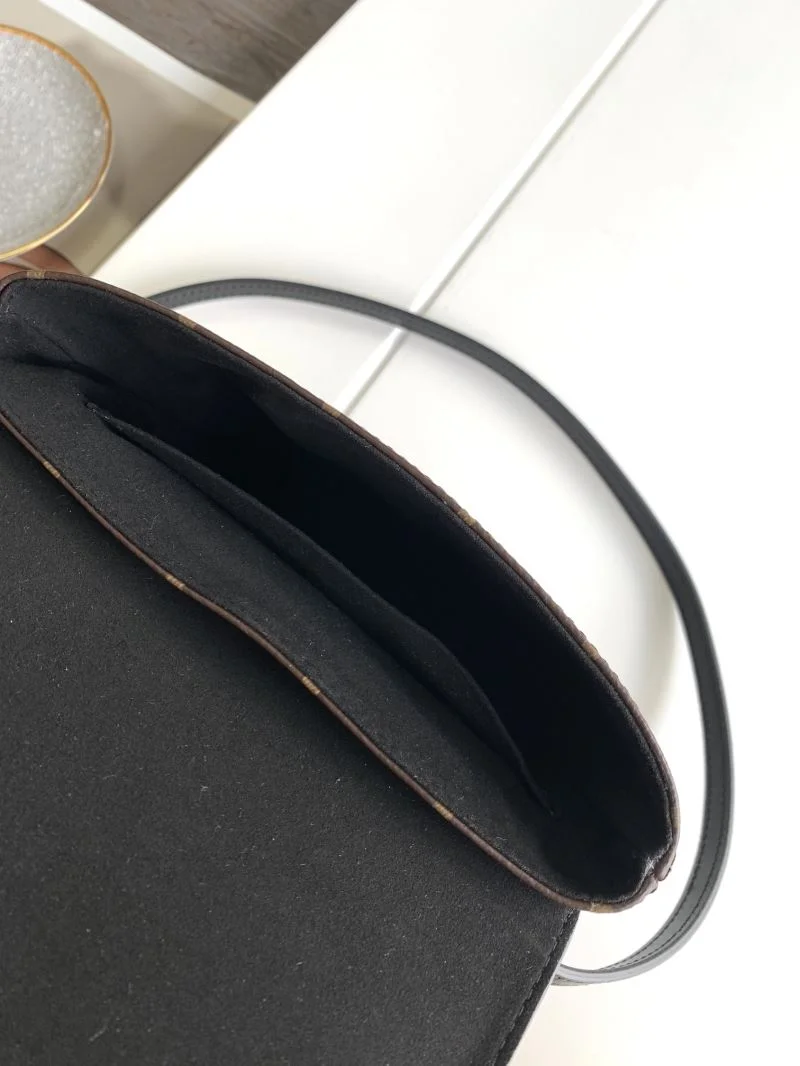 UrbanChic Louis Vuitton Top Handle Bags 42250