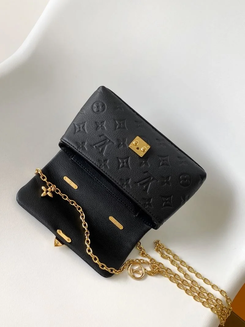 Unisex Louis Vuitton Top Handle Bags 42229
