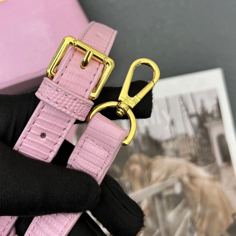 Breathable Louis Vuitton Top Handle Bags 83422
