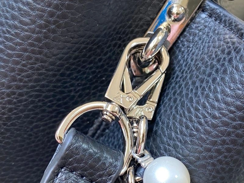 Lightweight Louis Vuitton Top Handle Bags 80019