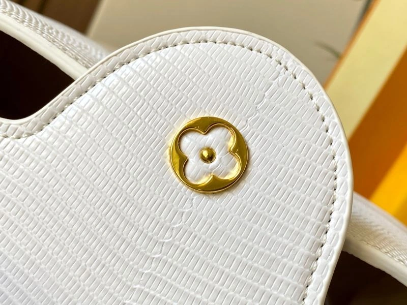 MoistureWicking Louis Vuitton Top Handle Bags 80004