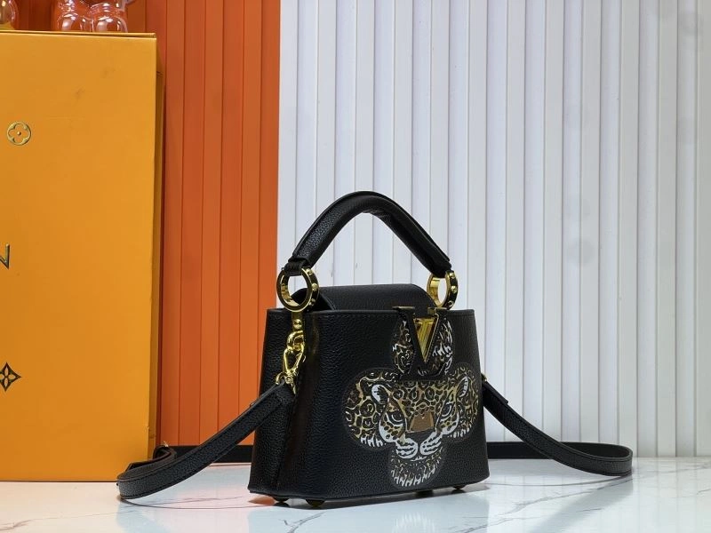 Stretchable Louis Vuitton Top Handle Bags 79990