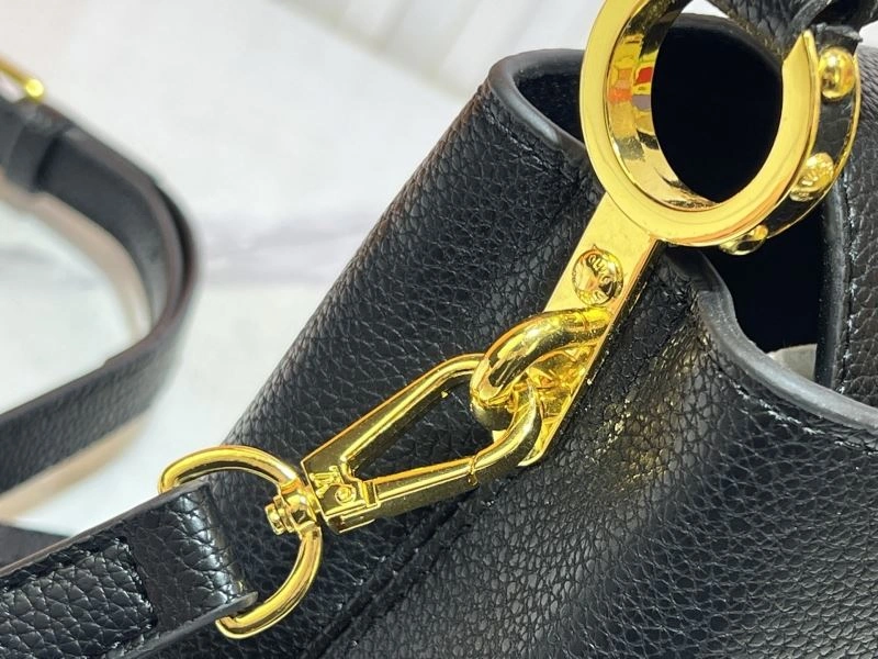 Stretchable Louis Vuitton Top Handle Bags 79990