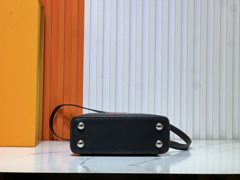Louis Vuitton Top Handle Bags RelaxedFit 79987