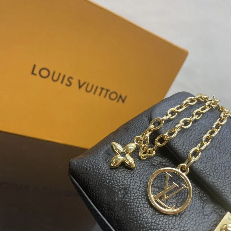 Reliable Louis Vuitton Top Handle Bags 41676