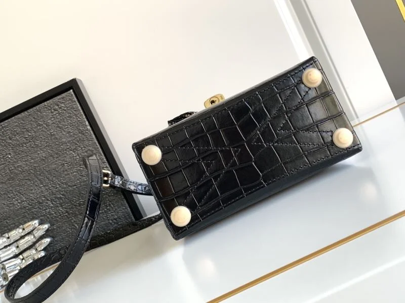 Elegant Louis Vuitton Top Handle Bags 41018
