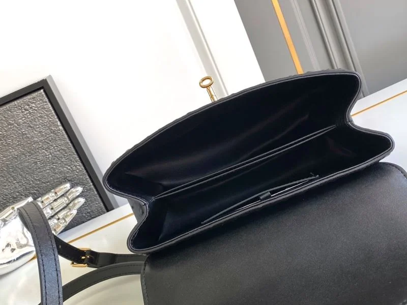 FreshLook Louis Vuitton Top Handle Bags 40384