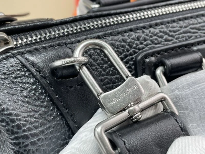 RelaxedFit Louis Vuitton Top Handle Bags 40336