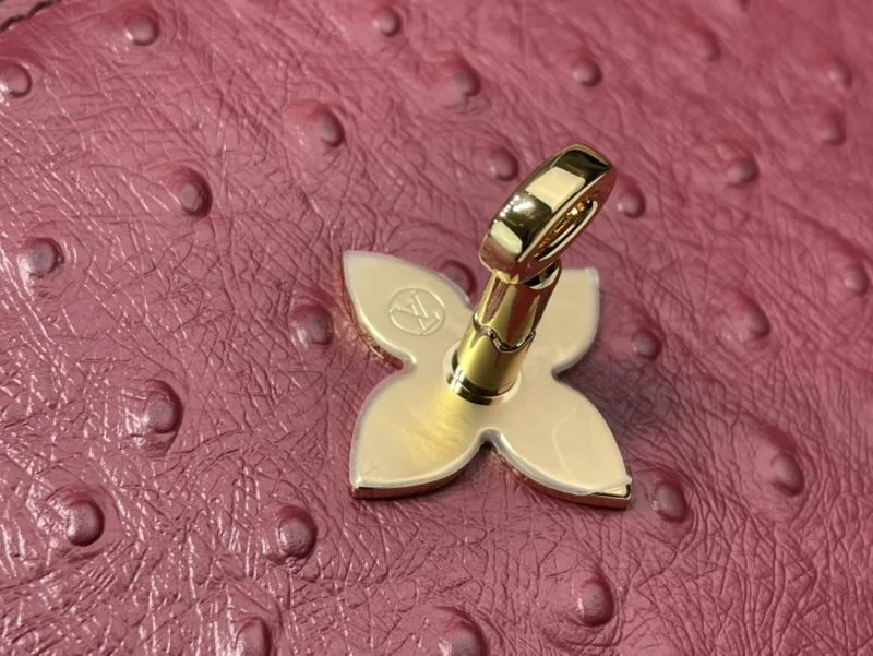 Attractive Louis Vuitton Top Handle Bags 40326