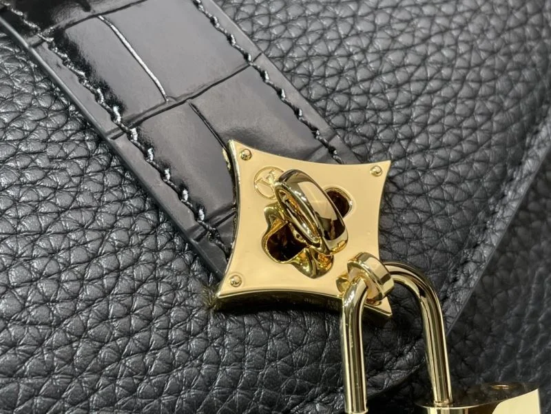 Lightweight Louis Vuitton Top Handle Bags 40302