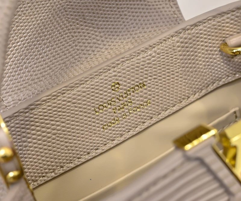 StreetReady Louis Vuitton Top Handle Bags 79298