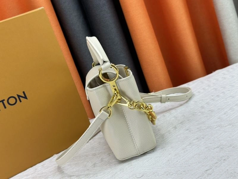 Trendsetting Louis Vuitton Top Handle Bags 79210