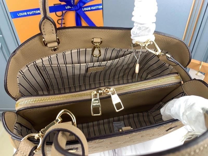 Minimalist Louis Vuitton Top Handle Bags 79162