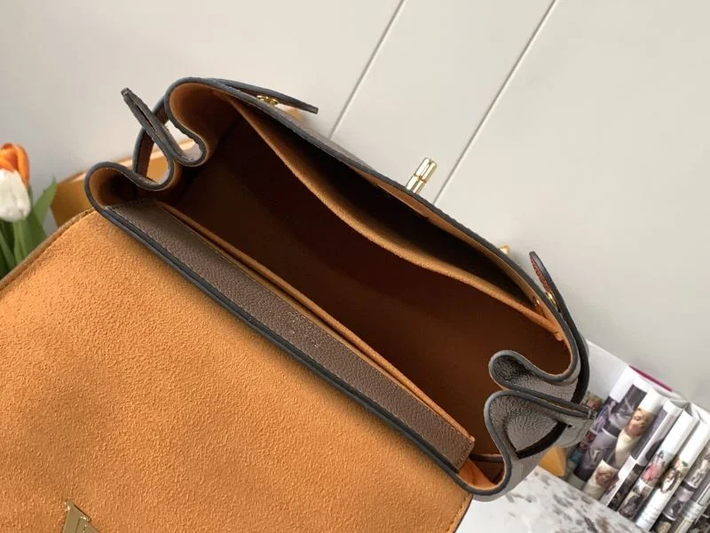 ComfortFit Louis Vuitton Top Handle Bags 39357