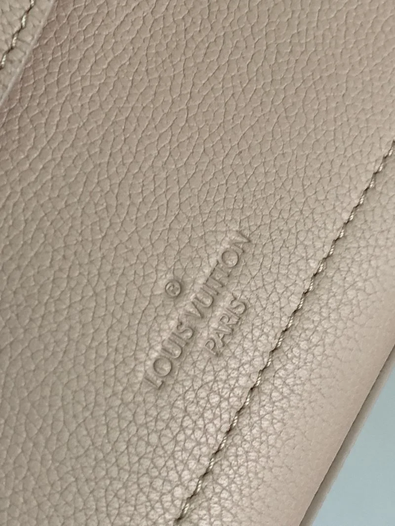 Louis Vuitton Top Handle Bags Durable 39365