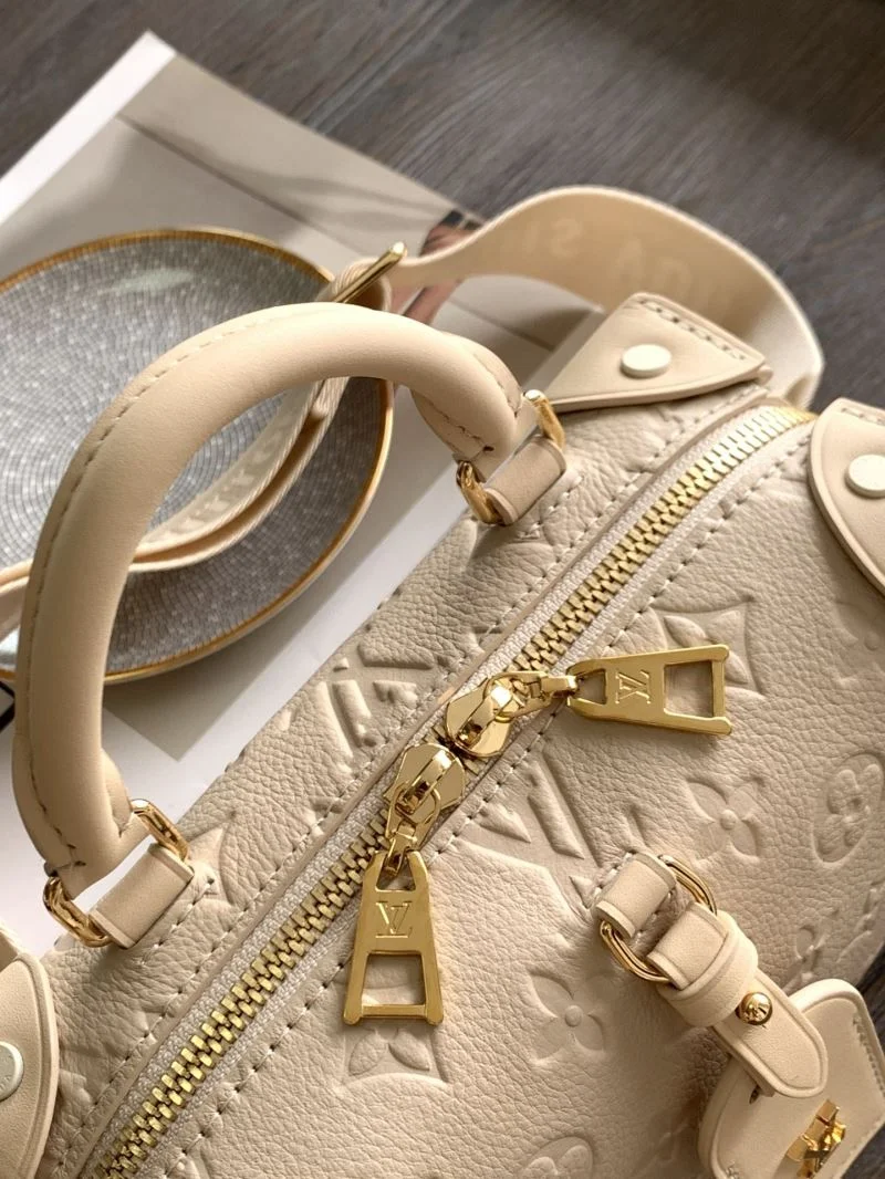 Efficient Louis Vuitton Top Handle Bags 39121