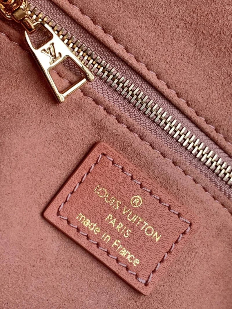 Louis Vuitton Top Handle Bags QuickDry 39105