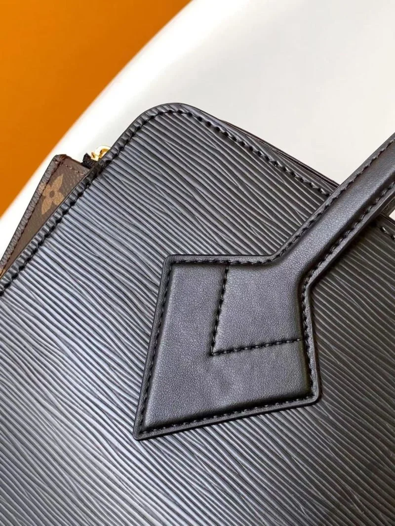 Fashionable Louis Vuitton Top Handle Bags 39108