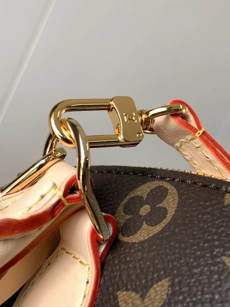 Unisex Louis Vuitton Top Handle Bags 39067