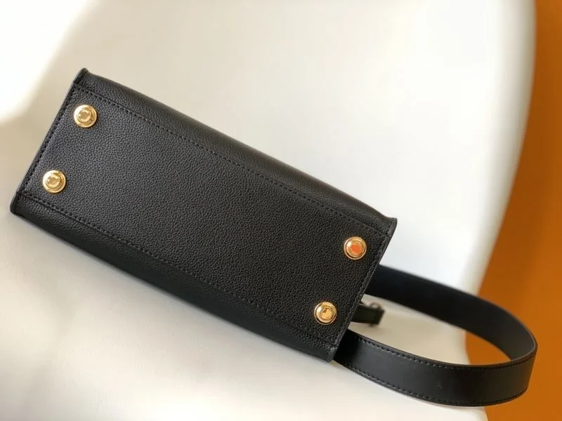Elegant Louis Vuitton Top Handle Bags 39087