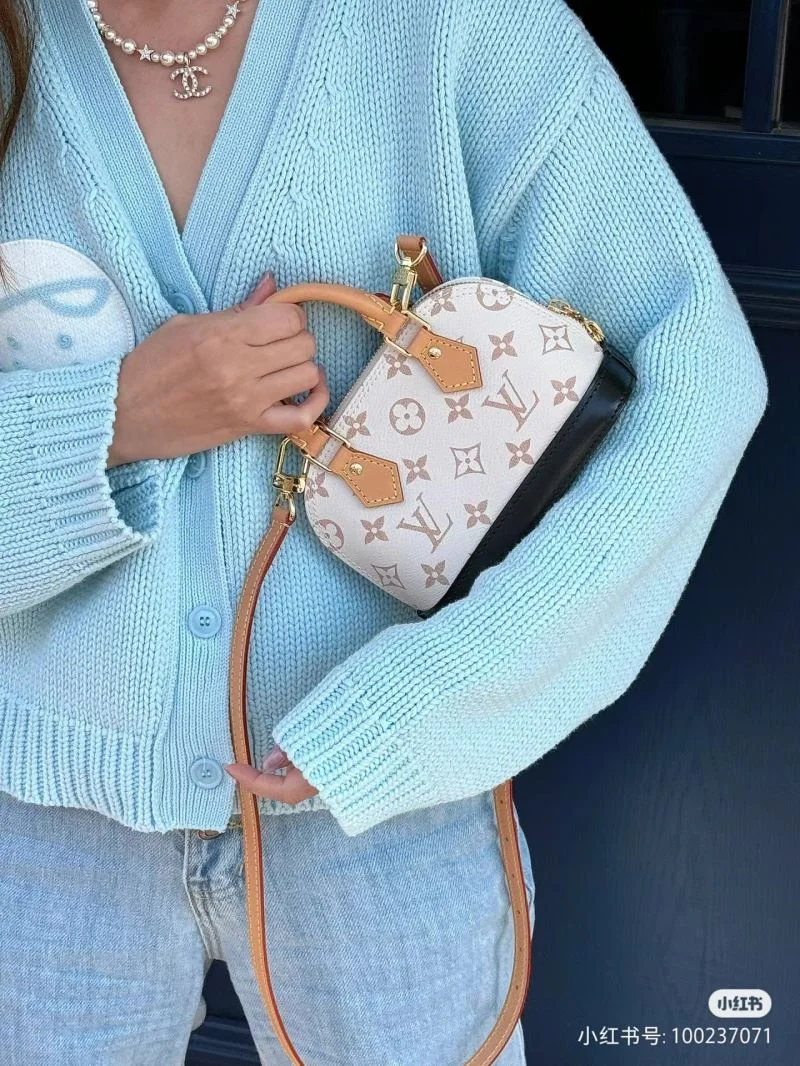 MoistureWicking Louis Vuitton Top Handle Bags 38780