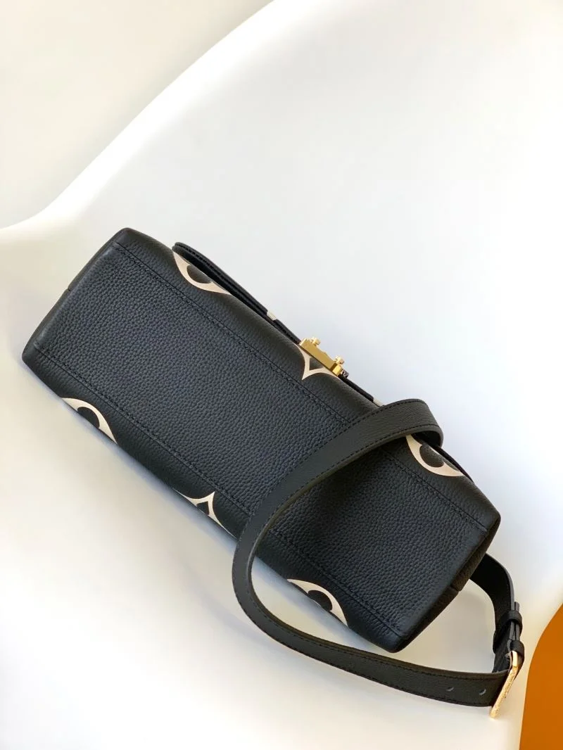 Louis Vuitton Top Handle Bags RelaxedFit 38775