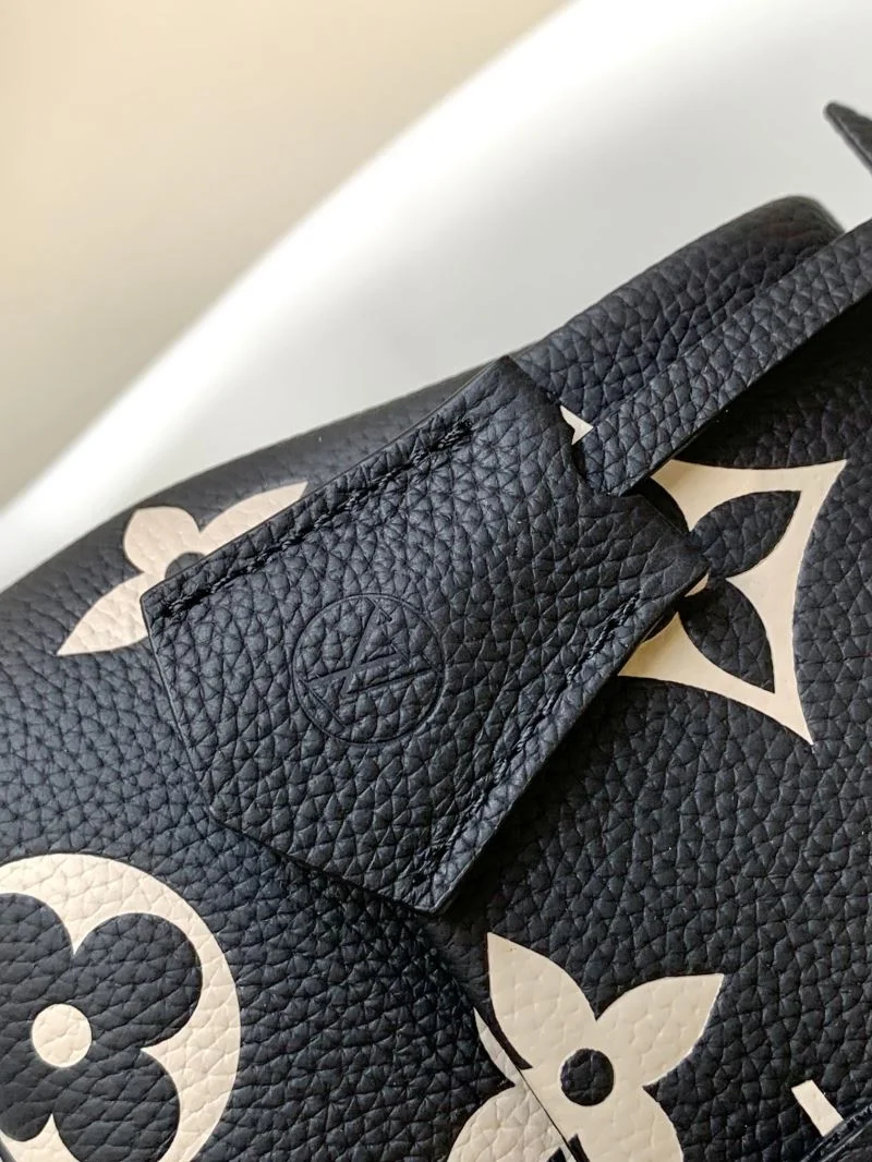 Versatile Louis Vuitton Top Handle Bags 38770