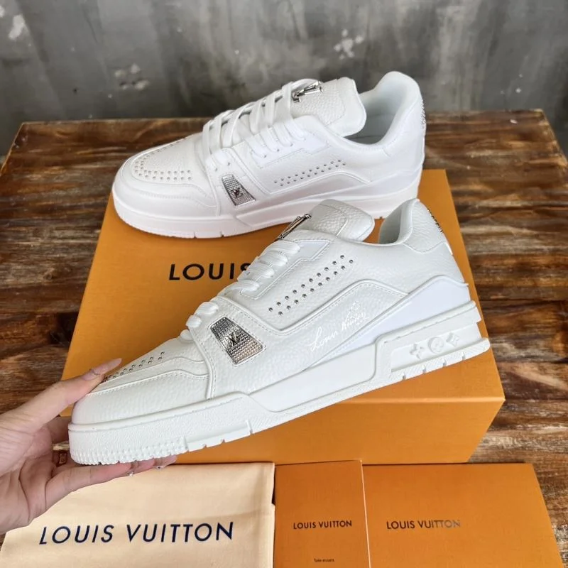Louis Vuitton Trainer Sneaker Modern 30428