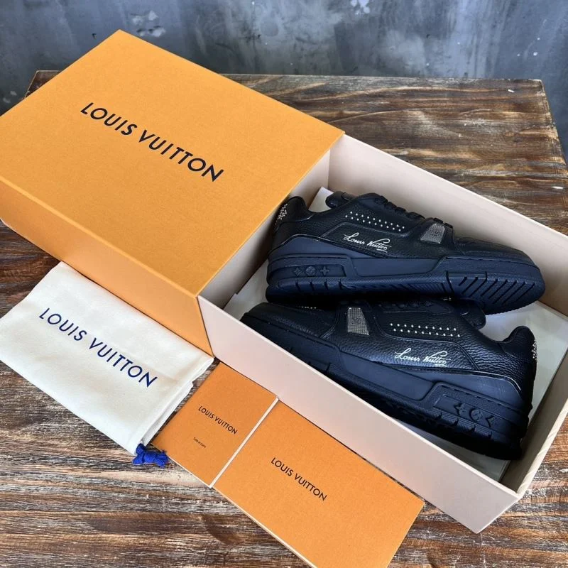 Louis Vuitton Trainer Sneaker NewStyle 30427