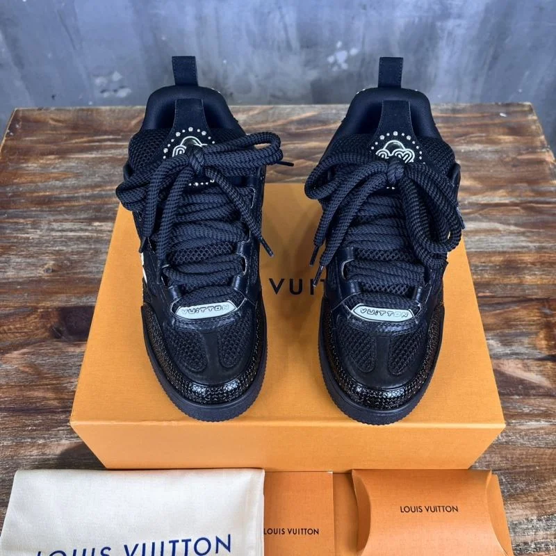 Louis Vuitton Trainer Sneaker WellDesigned 30412
