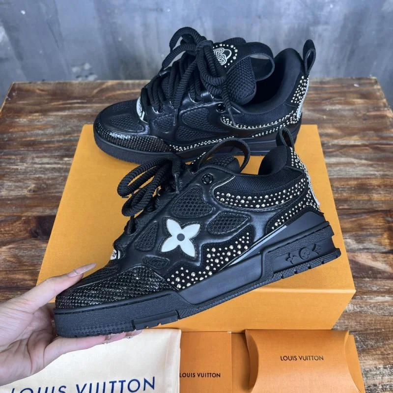 Louis Vuitton Trainer Sneaker WellDesigned 30412