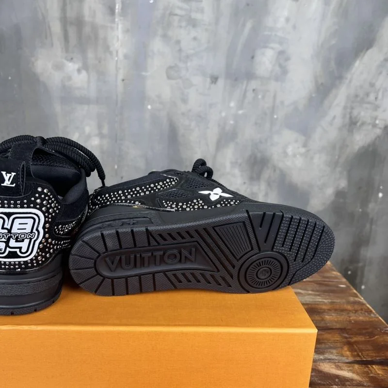 Louis Vuitton Trainer Sneaker WellDesigned 30412
