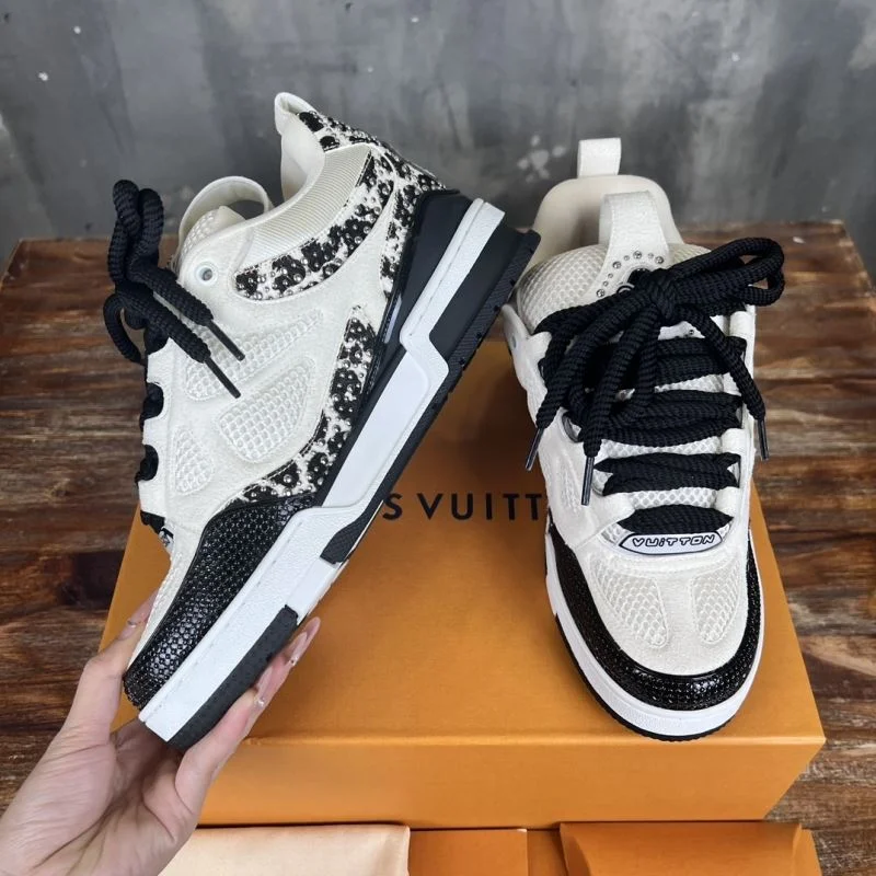 Louis Vuitton Trainer Sneaker Attractive 30425