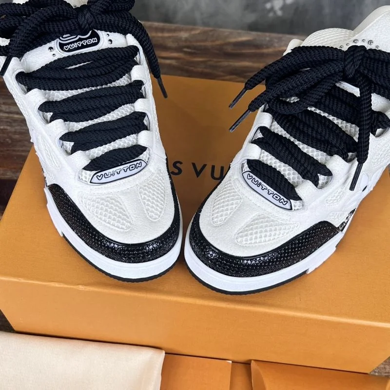 Louis Vuitton Trainer Sneaker Attractive 30425