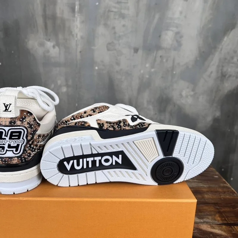 Louis Vuitton Trainer Sneaker Functional 30403