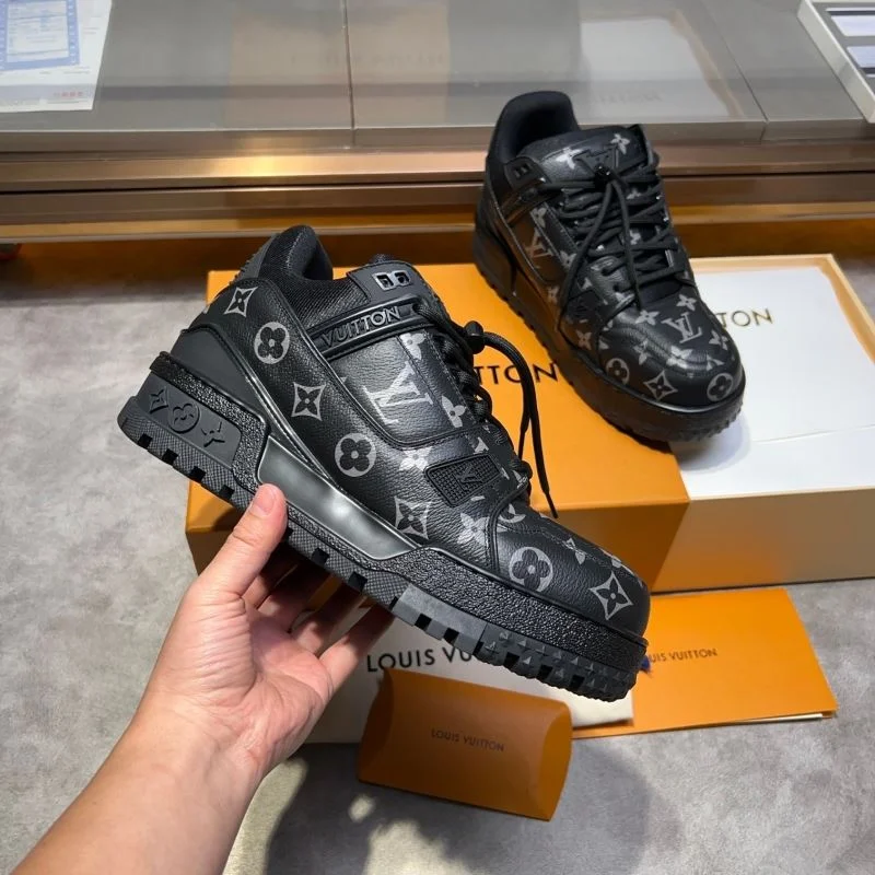 Louis Vuitton Trainer Sneaker UrbanStyle 30414