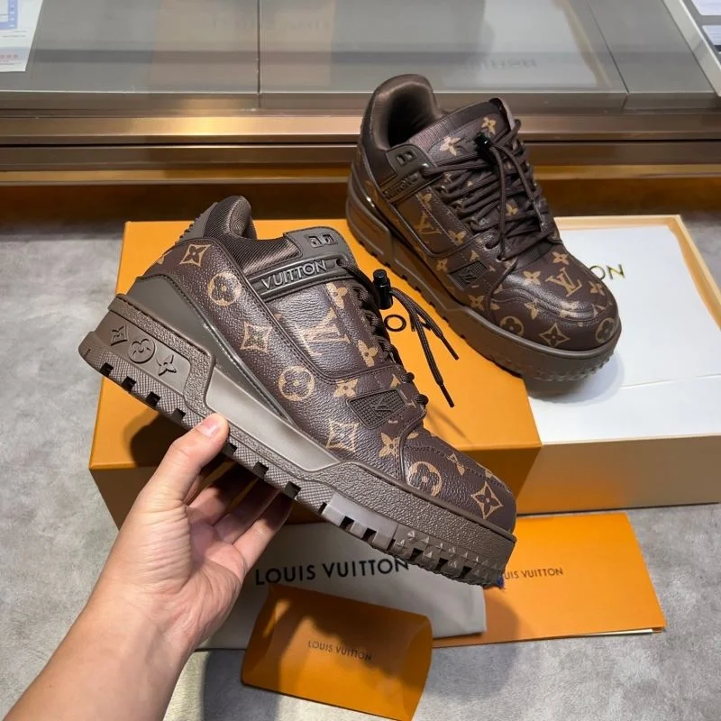 Popular Louis Vuitton Trainer Sneaker 30409