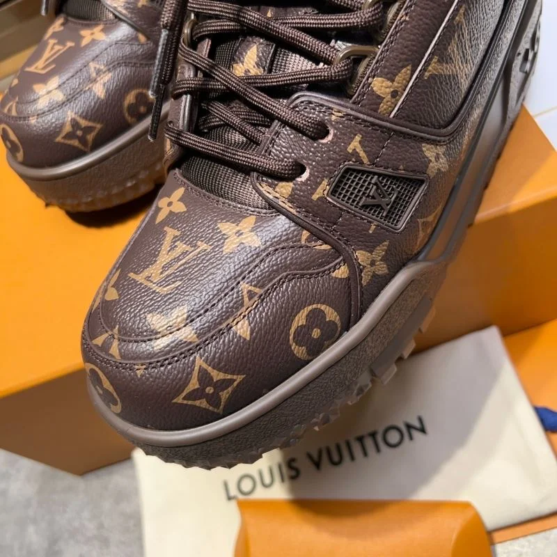 Popular Louis Vuitton Trainer Sneaker 30409