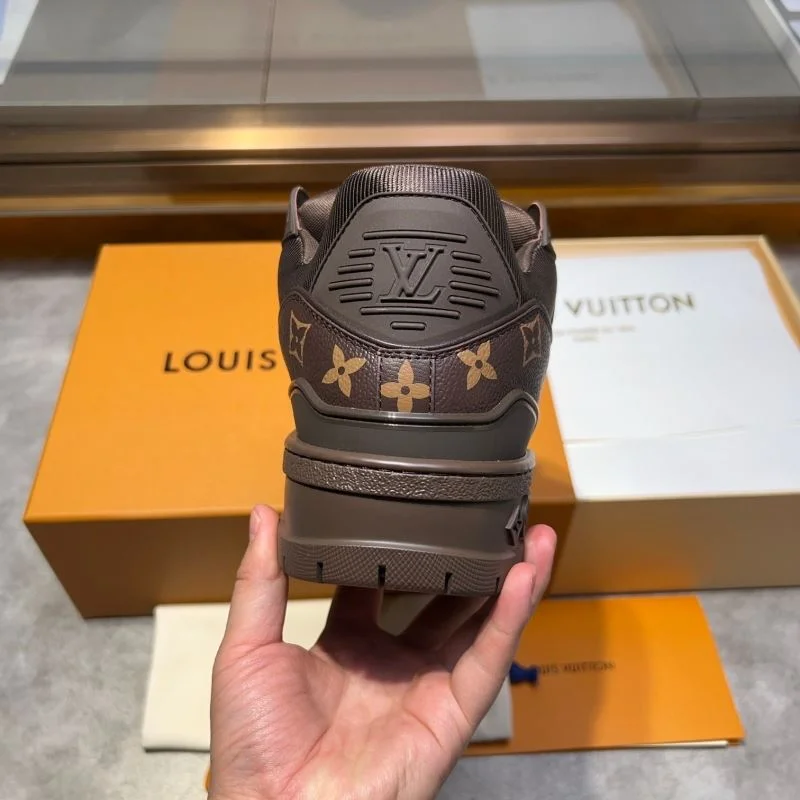Popular Louis Vuitton Trainer Sneaker 30409