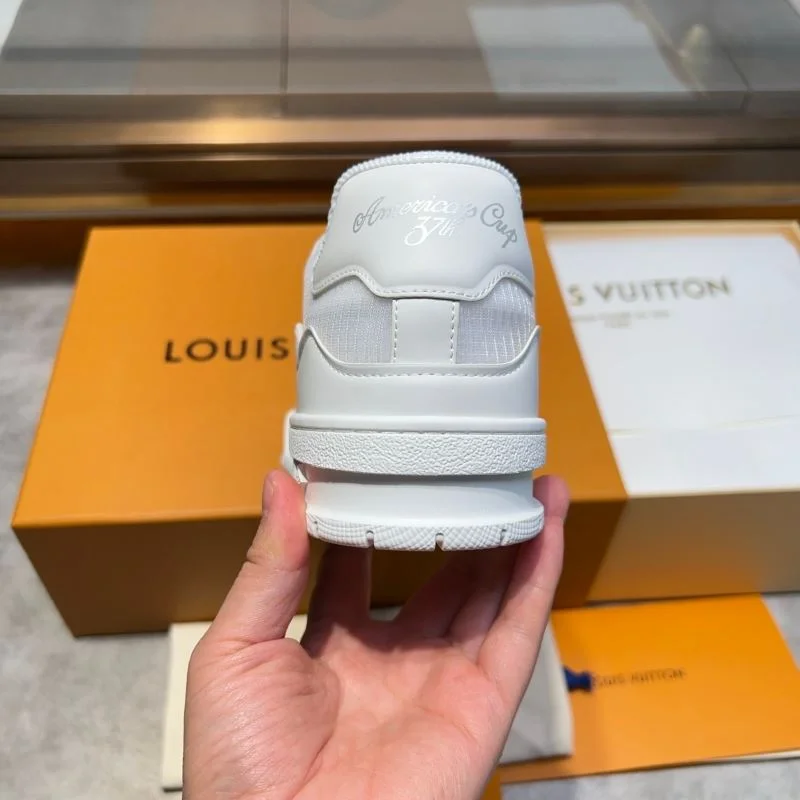 ModernLook Louis Vuitton Trainer Sneaker 30332