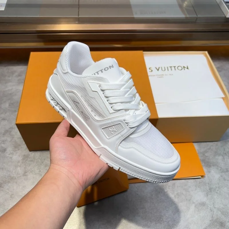 ModernLook Louis Vuitton Trainer Sneaker 30332