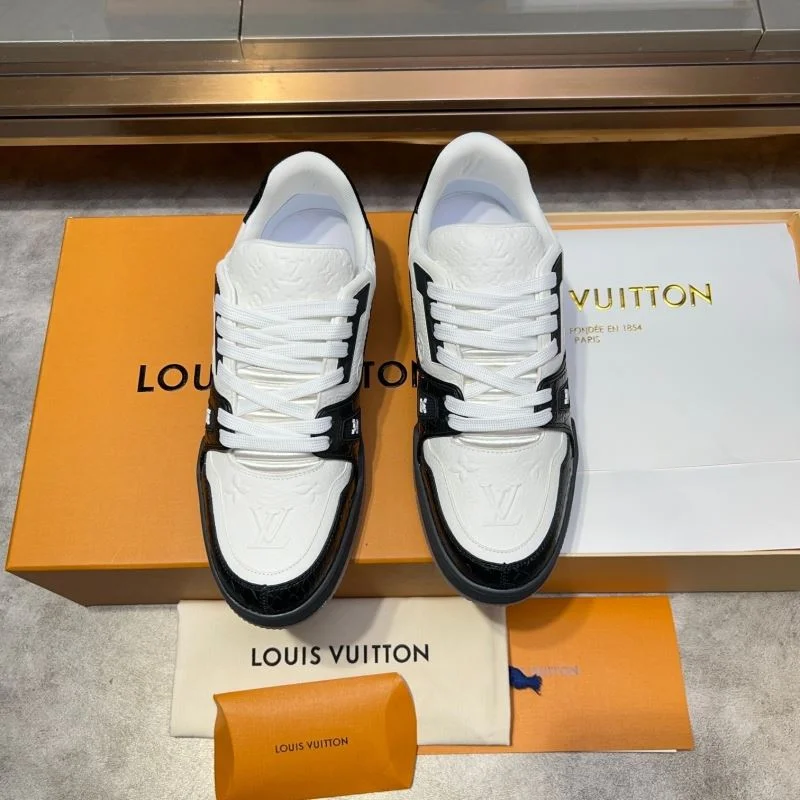 Louis Vuitton Trainer Sneaker Functional 30419