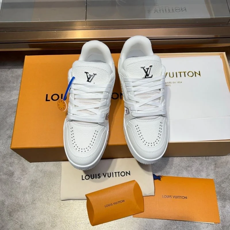 Vibrant Louis Vuitton Trainer Sneaker 30423