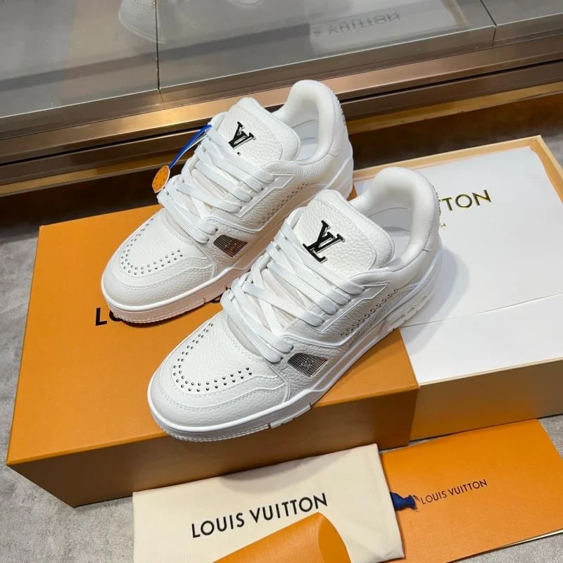 Vibrant Louis Vuitton Trainer Sneaker 30423