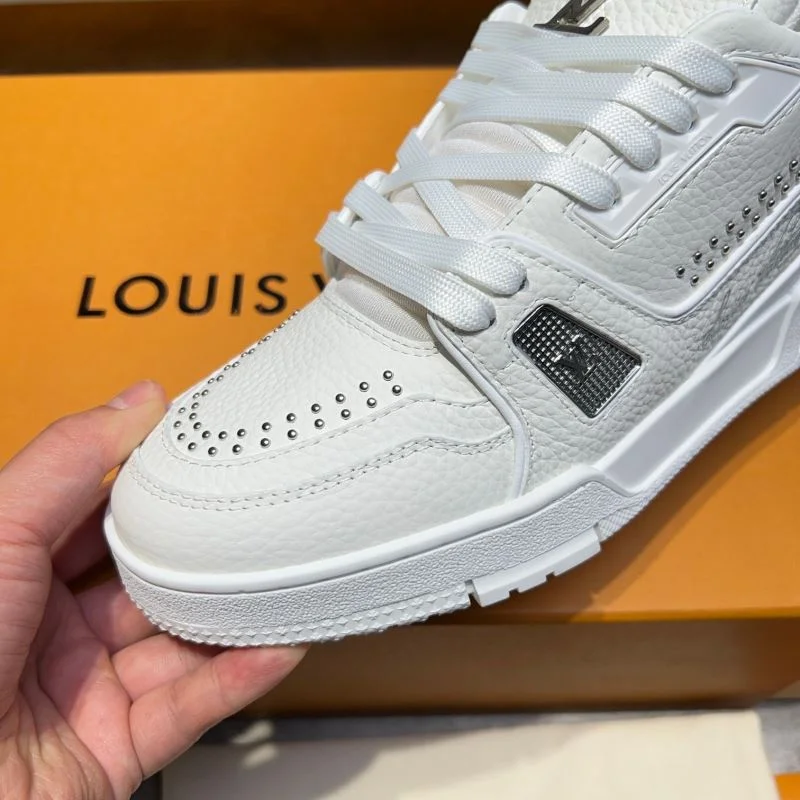 Vibrant Louis Vuitton Trainer Sneaker 30423