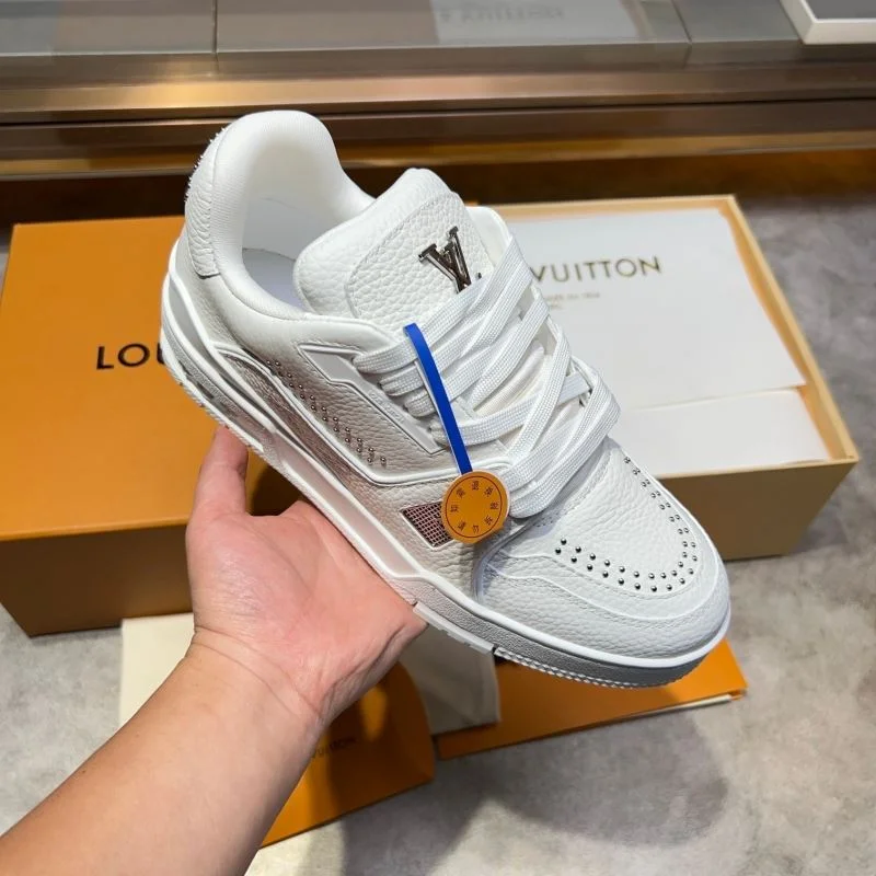Vibrant Louis Vuitton Trainer Sneaker 30423
