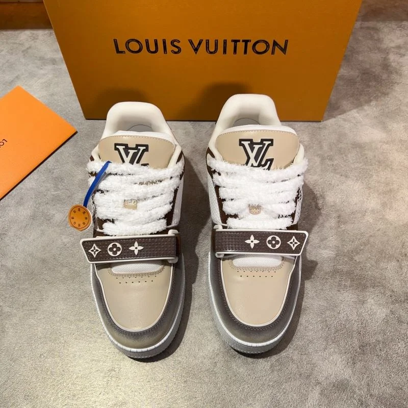 Louis Vuitton Trainer Sneaker DailyWear 30406