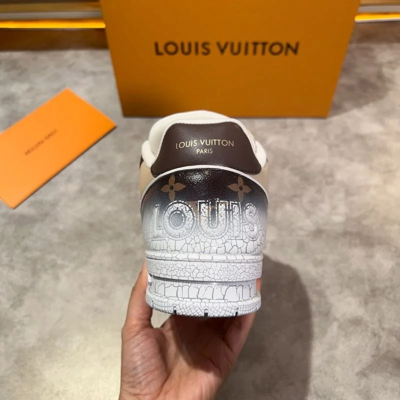 Louis Vuitton Trainer Sneaker DailyWear 30406