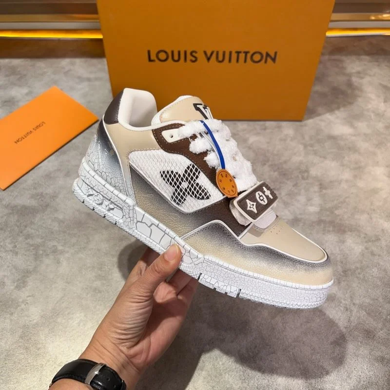 Louis Vuitton Trainer Sneaker DailyWear 30406